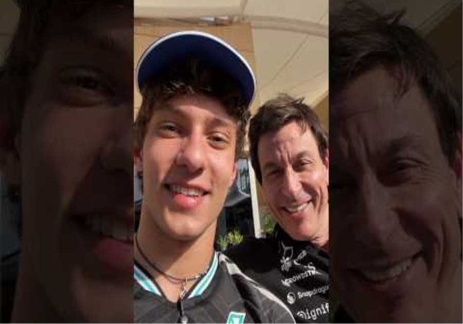 Toto and Kimi wish George a Happy Birthday 🥳😂 #f1 #georgerussell #mercedesf1