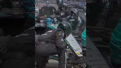 That double stack was smooooth! 😮‍💨 #f1 #formula1 #mercedesf1 #georgerussell #kimiantonelli