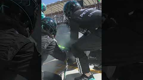 Fastest stop of the day in Madrid 🔥 Brilliant work from George and the Team! 👏 #mercedesf1 #f1