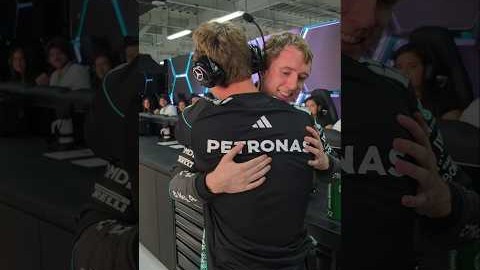 Recognition from the Team on a super FP1 performance 🤝 #f1shorts #mercedesf1 #fredvesti