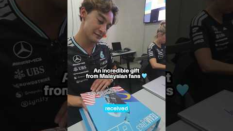 George was speechless after reading a gift he received from his fans 🥹🩵 #f1shorts #georgerussell