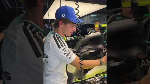 Clean car = happy Kimi 😁 #f1shorts #f1 #mercedesf1 #kimiantonelli