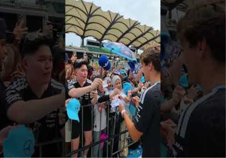 Everyone liked that 🩵 Malaysia loved George 🙏 #mercedesf1 #georgerussell #f1