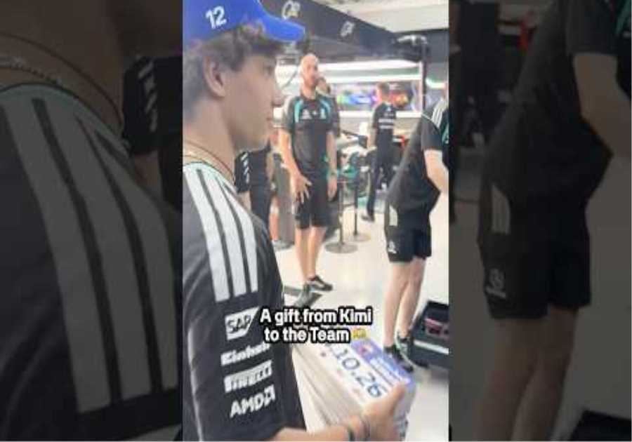 Call him Kimi SANTA-nelli 😎 #f1shorts #mercedes #kimiantonelli