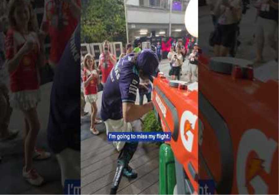 Making sure Kimi stays hydrated in Singapore 🧡😂🤣 #kimiantonelli #mercedes #f1